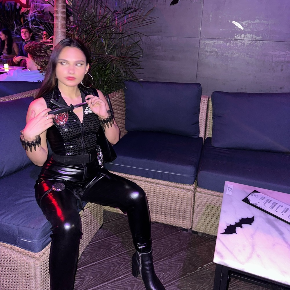 HALLOWEEN COP OUTFIT